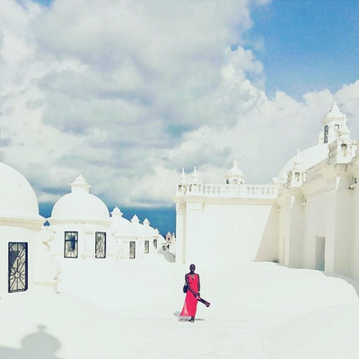The 15 Best Black Travel Moments You Missed This Week: Sweet Sunset Kisses in Greece